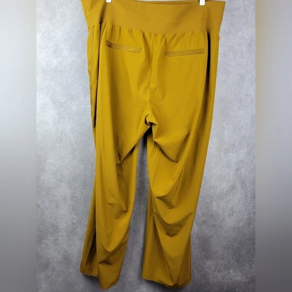 Athleta Nolita Wide Leg waistband Women's pants in Brass Yellow Size 20 #1 - Picture 6 of 14